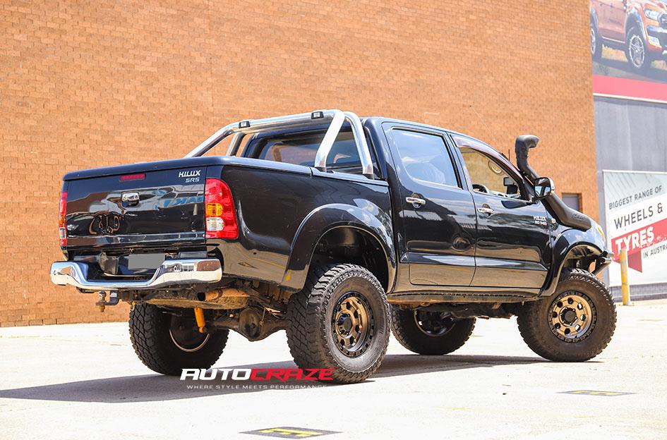 TOYOTA HILUX N70 4WD ATX AX201 CAST IRON BLACK
